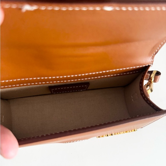 JACQUEMUS
Tan Les Classiques 'Le Bambino' Bag - Picture 4 of 5